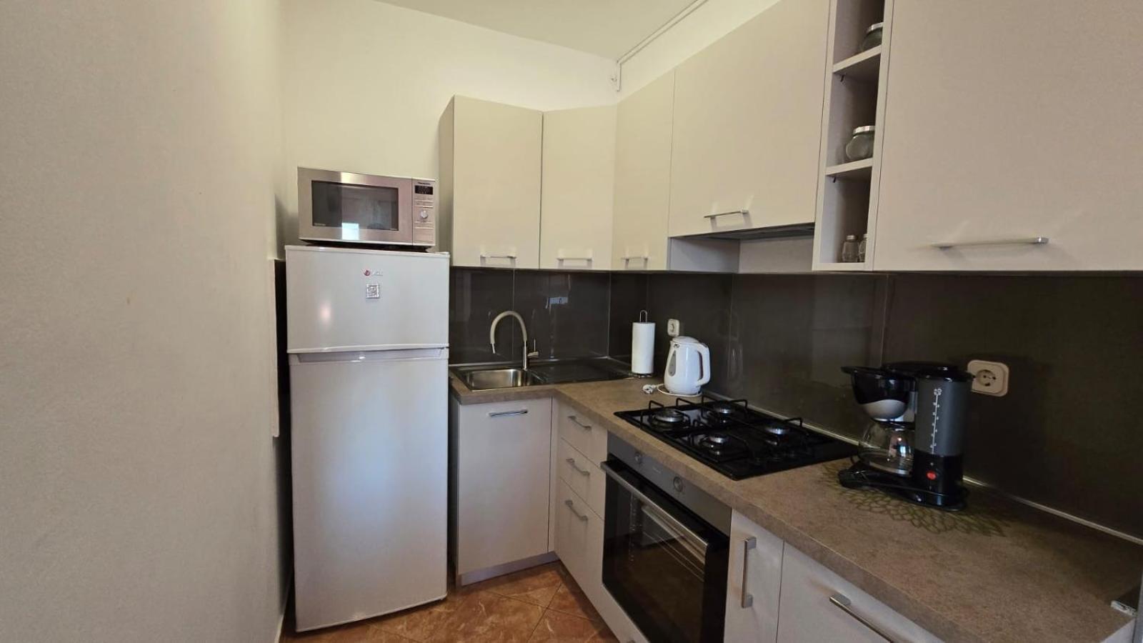 Studio Apartment Ljubica For 2 Persons 150M From The Beach Poreč Exterior foto